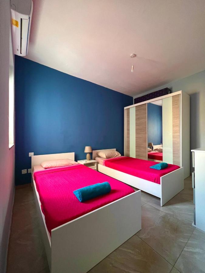 Апартаменты New Breeze Сент-Полс-Бей Экстерьер фото